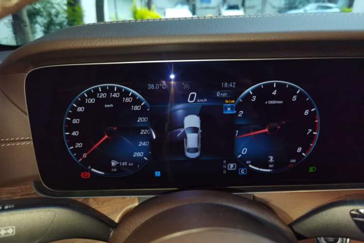 Used Mercedes-Benz E-Class 2023 Restyled E 300 L Sporty and Stylish Edition Instrument Cluster