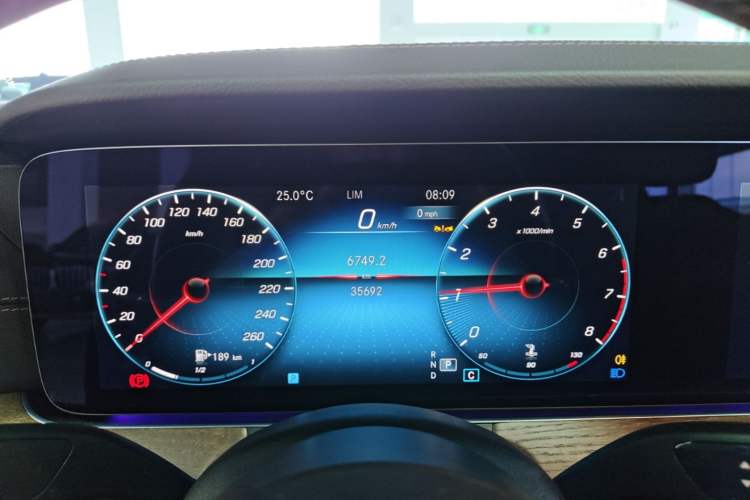 Used Mercedes-Benz E-Class 2023 Updated E 300 L Fashion Edition Instrument Cluster