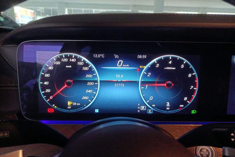 Used Mercedes-Benz E-Class 2023 Updated E 300 L Fashion Edition Instrument Cluster