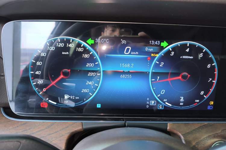Used Mercedes-Benz E-Class 2023 Updated E 300 L Fashion Edition Instrument Cluster
