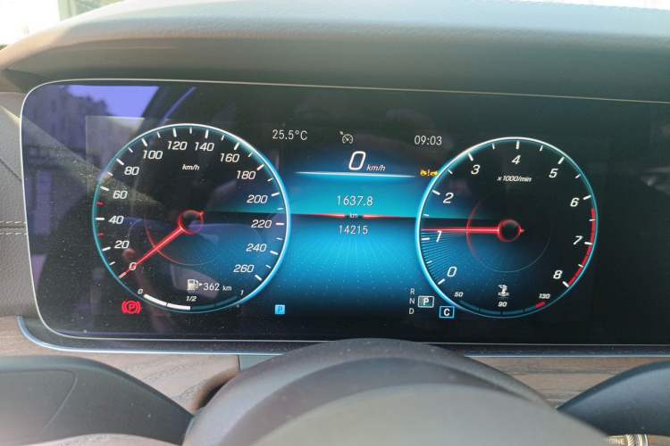 Used Mercedes-Benz E-Class 2023 Updated E 300 L Fashion Edition Instrument Cluster