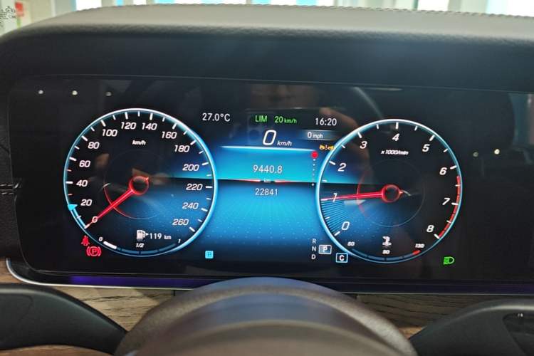 Used Mercedes-Benz E-Class 2023 Updated E 300 L Fashion Edition Instrument Cluster