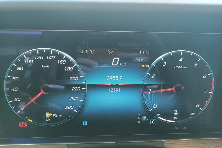 Used Mercedes-Benz E-Class 2023 Updated E 300 L Fashion Edition Instrument Cluster