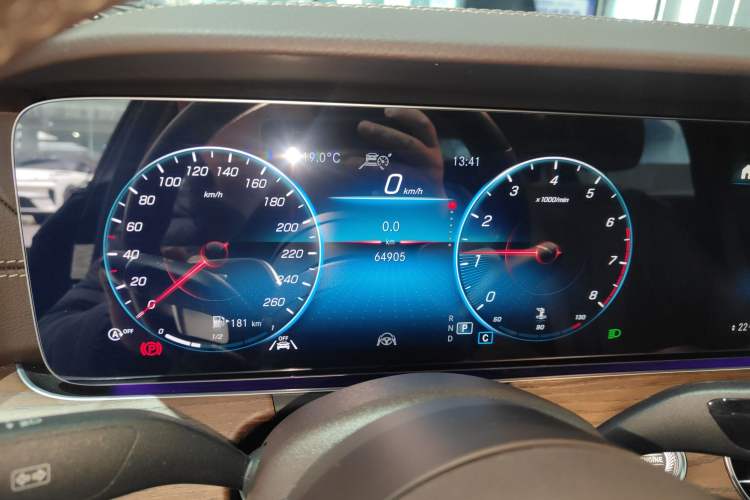 Used Mercedes-Benz E-Class 2023 Updated E 300 L Fashion Edition Instrument Cluster