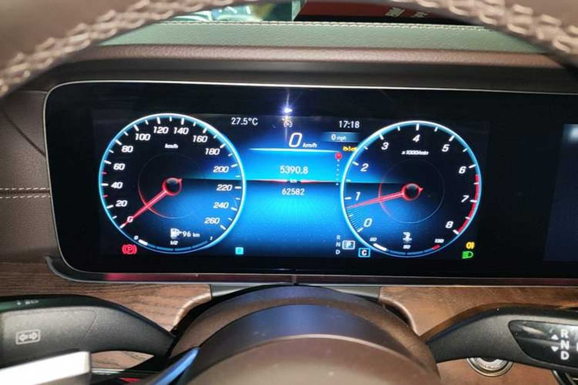 Used Mercedes-Benz E-Class 2023 Updated E 300 L Fashion Edition Instrument Cluster