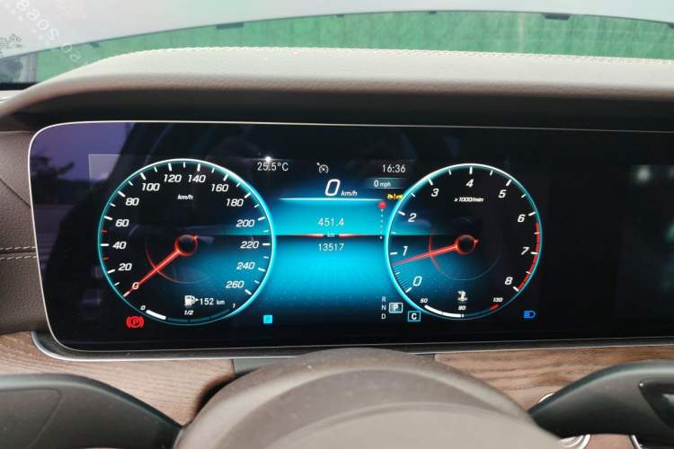 Used Mercedes-Benz E-Class 2023 Updated E 300 L Fashion Edition Instrument Cluster