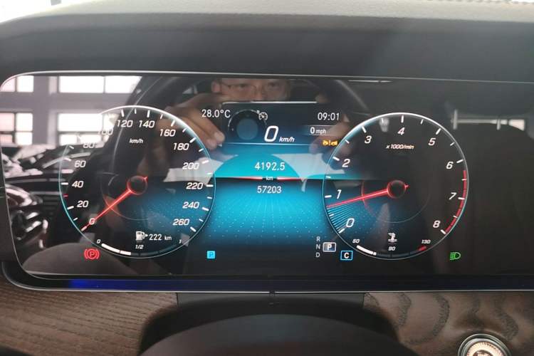 Used Mercedes-Benz E-Class 2023 Updated E 300 L Fashion Edition Instrument Cluster