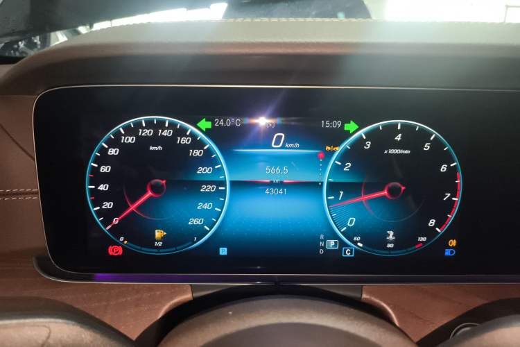 Used Mercedes-Benz E-Class 2023 Updated E 300 L Luxury Edition Instrument Cluster