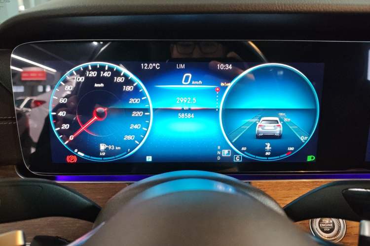 Used Mercedes-Benz E-Class 2023 E 300 L Stylish Model Instrument Cluster