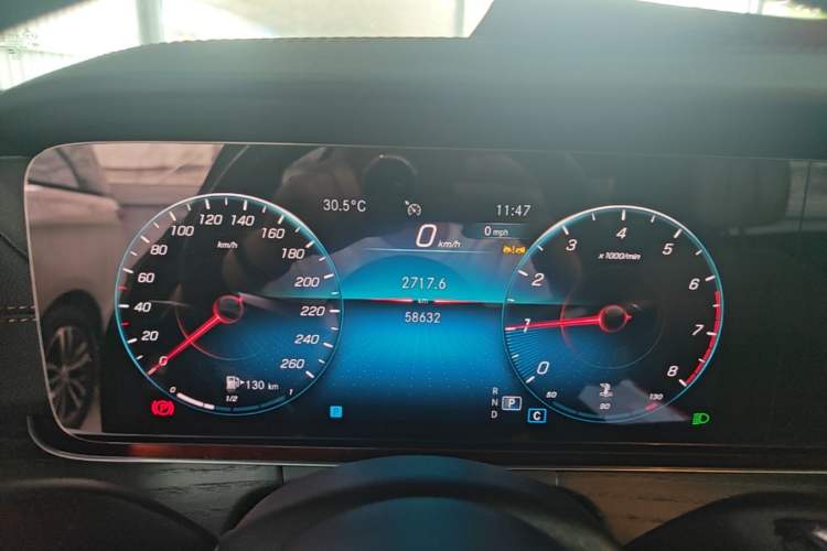 Used Mercedes-Benz E-Class 2023 Restyled E 300 L Sport Luxury Edition Instrument Cluster