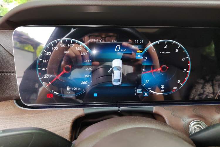Used Mercedes-Benz E-Class 2023 Updated E 300 L Luxury Edition Instrument Cluster