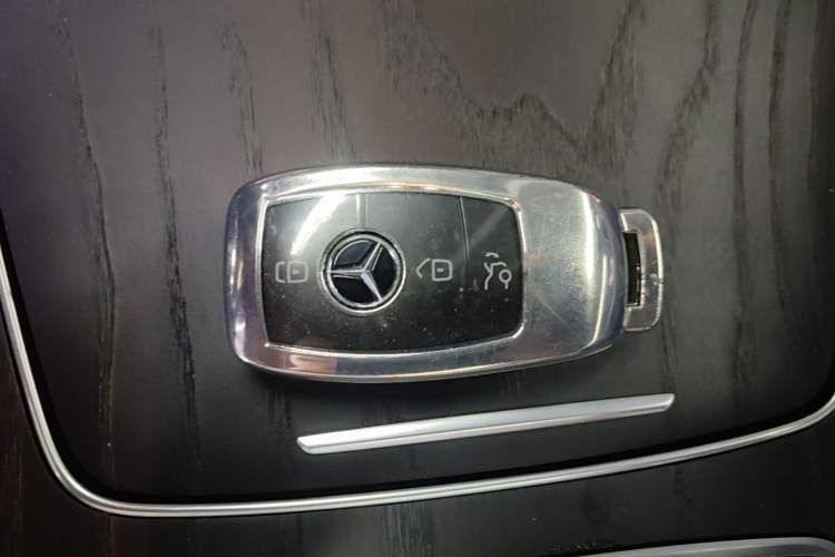 Used Mercedes-Benz E-Class 2023 E 260 L Sport Edition Interior 1