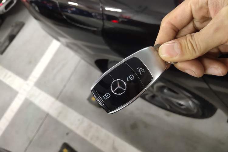 Used Mercedes-Benz E-Class 2023 E 300 L Sporty and Stylish Model Interior 1