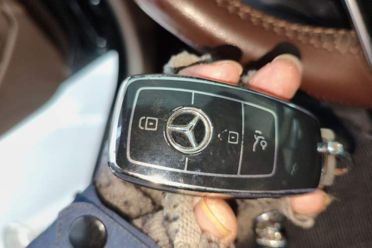 Used Mercedes-Benz E-Class 2023 Updated E 300 L Fashion Edition Interior 1