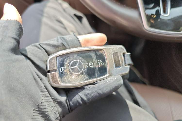 Used Mercedes-Benz E-Class 2023 Updated E 300 L Fashion Edition Interior 1
