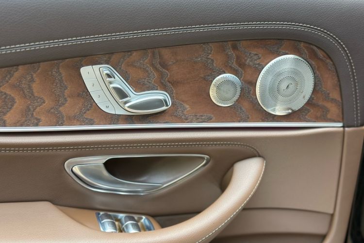 Used Mercedes-Benz E-Class 2023 E 300 L Luxury Model Interior 1
