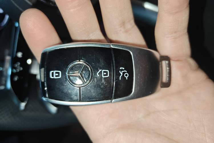 Used Mercedes-Benz E-Class 2023 E 300 L Sport Luxury Edition Interior 1