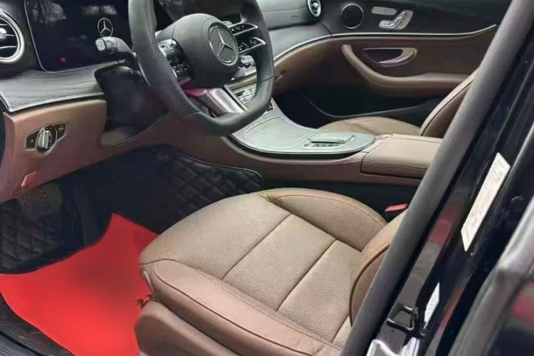 Used Mercedes-Benz E-Class 2023 Restyled E 300 L Sport Luxury Edition Interior 1