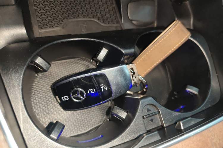 Used Mercedes-Benz E-Class 2023 Updated E 300 L Luxury Edition Interior 1