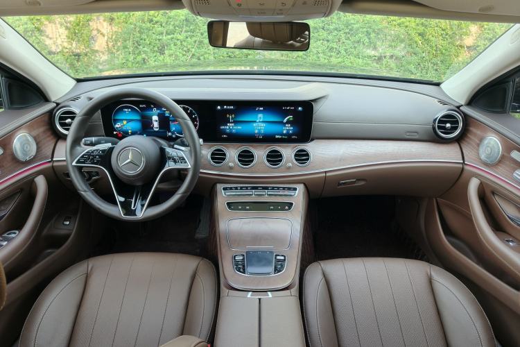 Used Mercedes-Benz E-Class 2023 Updated E 300 L Luxury Edition Interior 1