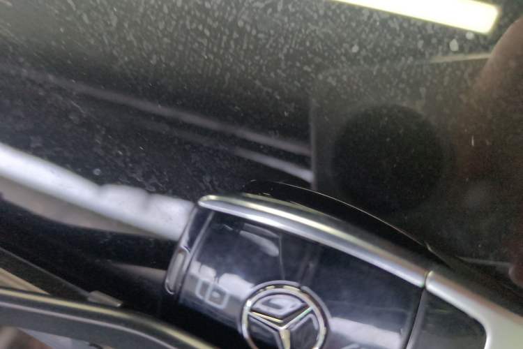 Used Mercedes-Benz E-Class 2023 Updated E 300 L Fashion Edition Interior 1