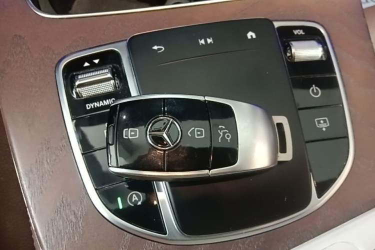 Used Mercedes-Benz E-Class 2023 E 300 L Luxury Model Interior 1