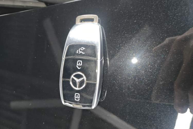 Used Mercedes-Benz E-Class 2023 E 300 L Luxury Model Interior 1