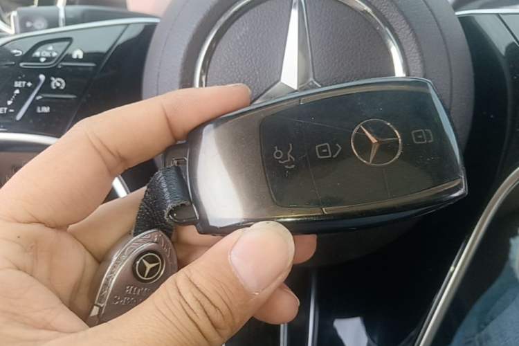 Used Mercedes-Benz E-Class 2023 E 300 L Stylish Model Interior 1