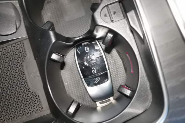 Used Mercedes-Benz E-Class 2023 E 300 L Sporty and Stylish Model Interior 1