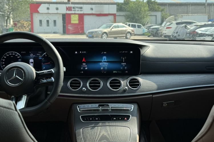 Used Mercedes-Benz E-Class 2023 E 300 L Sporty and Stylish Model Interior 1
