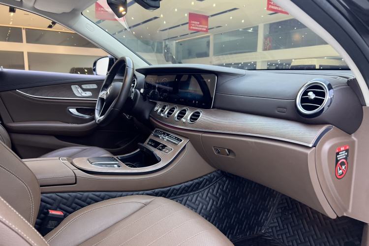 Used Mercedes-Benz E-Class 2023 Updated E 300 L Luxury Edition Interior 10