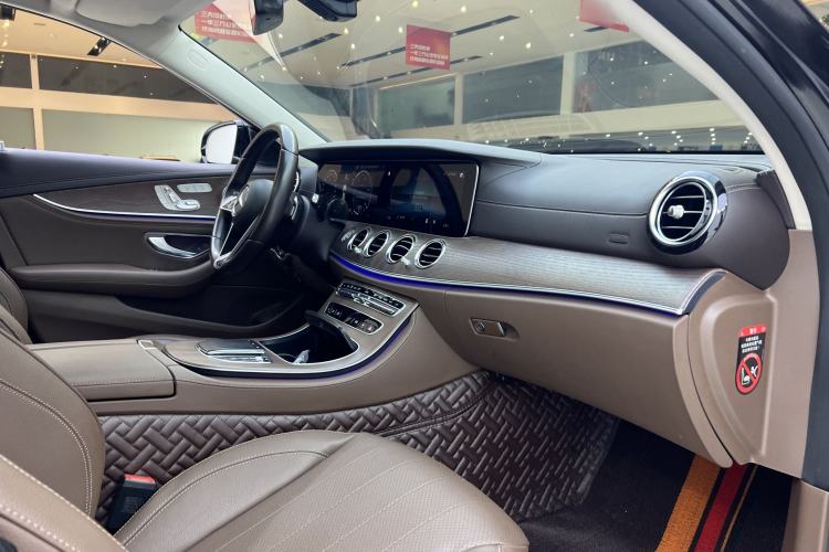 Used Mercedes-Benz E-Class 2023 E 300 L Luxury Model Interior 10