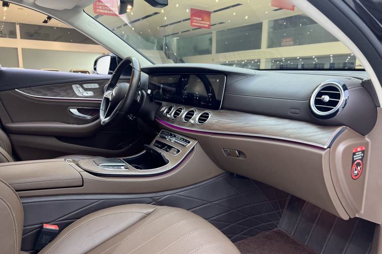 Used Mercedes-Benz E-Class 2023 Updated E 300 L Luxury Edition Interior 10