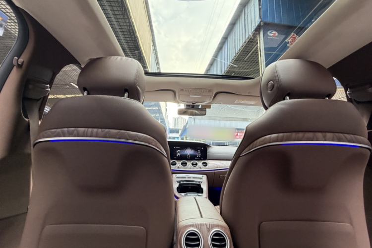 Used Mercedes-Benz E-Class 2023 Updated E 300 L Fashion Edition Interior 11