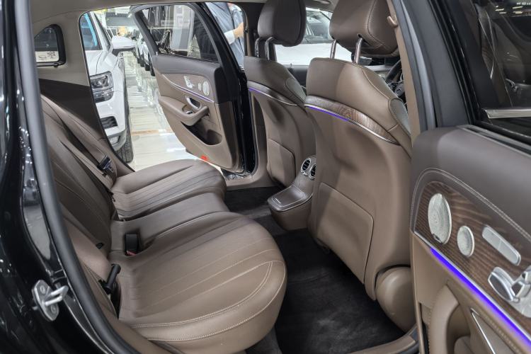Used Mercedes-Benz E-Class 2023 E 300 L Luxury Model Interior 12