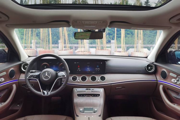 Used Mercedes-Benz E-Class 2023 Updated E 300 L Fashion Edition Interior 13