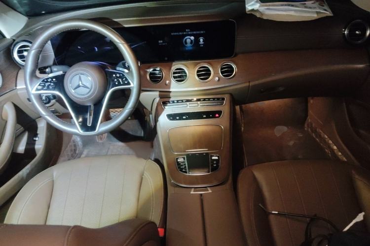 Used Mercedes-Benz E-Class 2023 Updated E 300 L Luxury Edition Interior 2