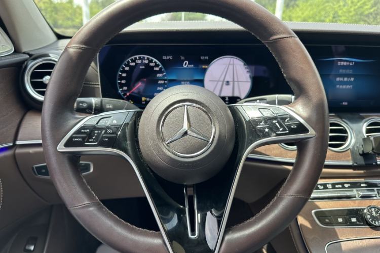Used Mercedes-Benz E-Class 2023 E 260 L Interior 2
