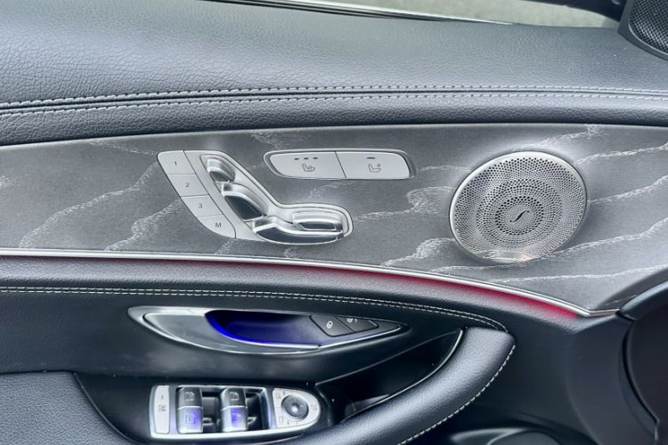 Used Mercedes-Benz E-Class 2023 Updated E 300 L Luxury Edition Interior 2