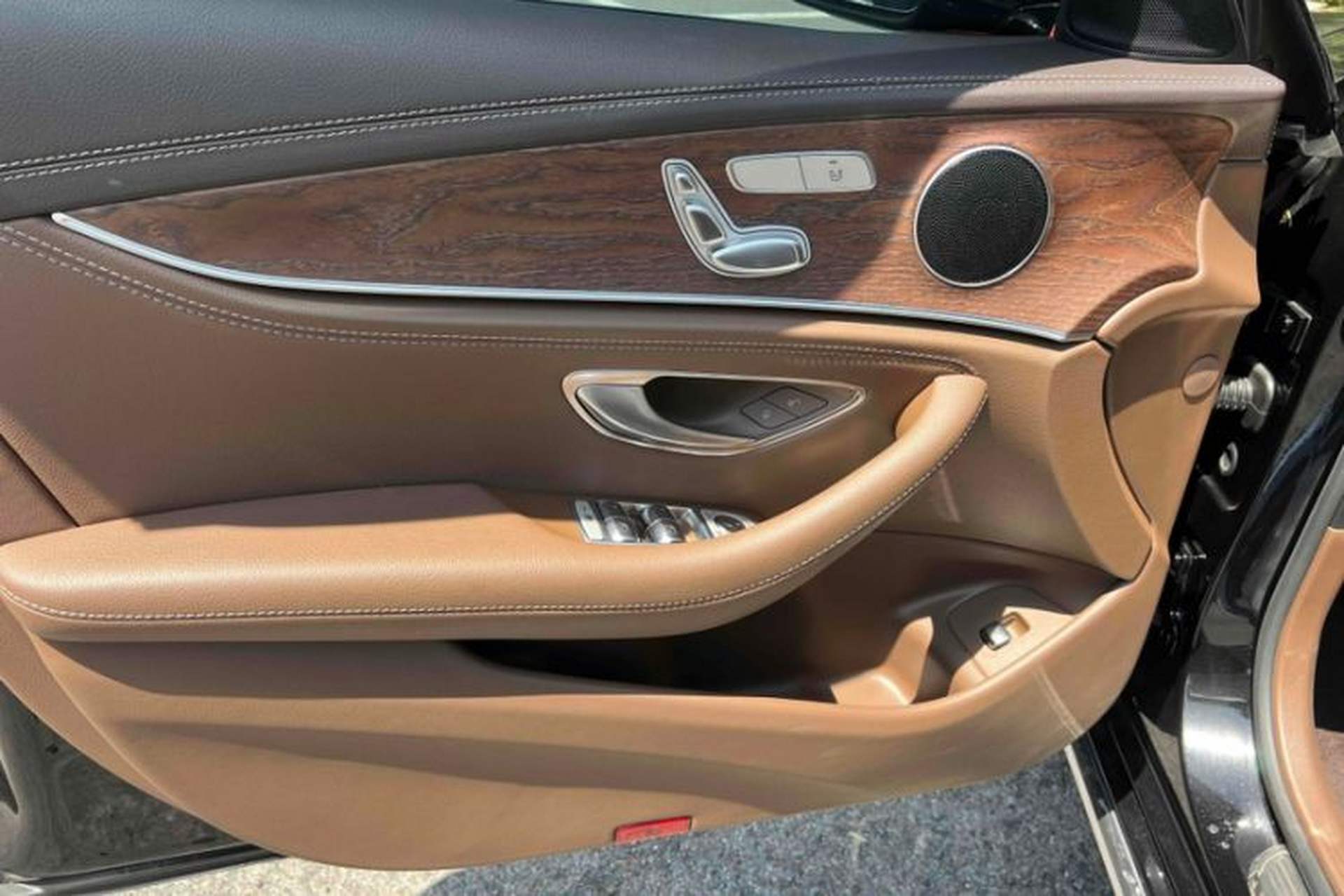 Used Mercedes-Benz E-Class 2023 E 260 L Interior 2
