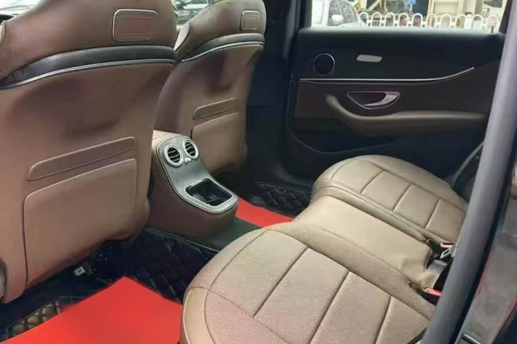 Used Mercedes-Benz E-Class 2023 Restyled E 300 L Sport Luxury Edition Interior 2