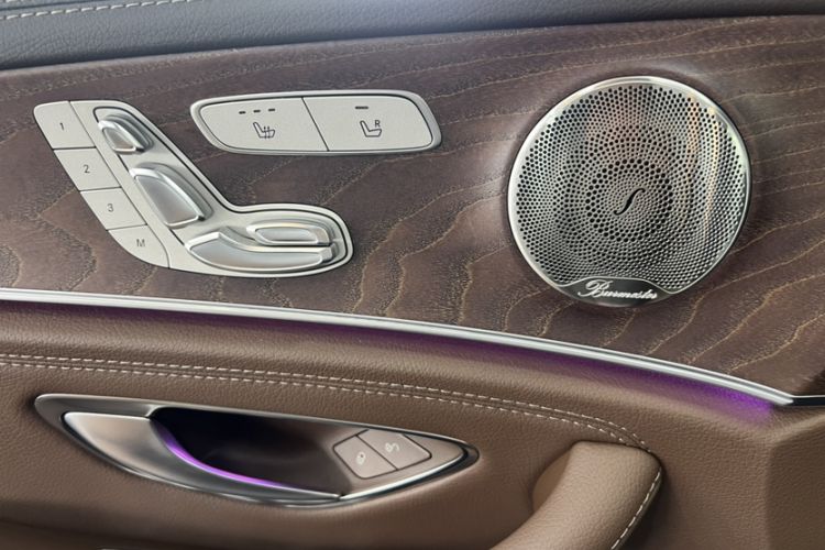 Used Mercedes-Benz E-Class 2023 Updated E 300 L Luxury Edition Interior 2