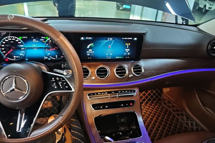 Used Mercedes-Benz E-Class 2023 E 260 L Interior 2