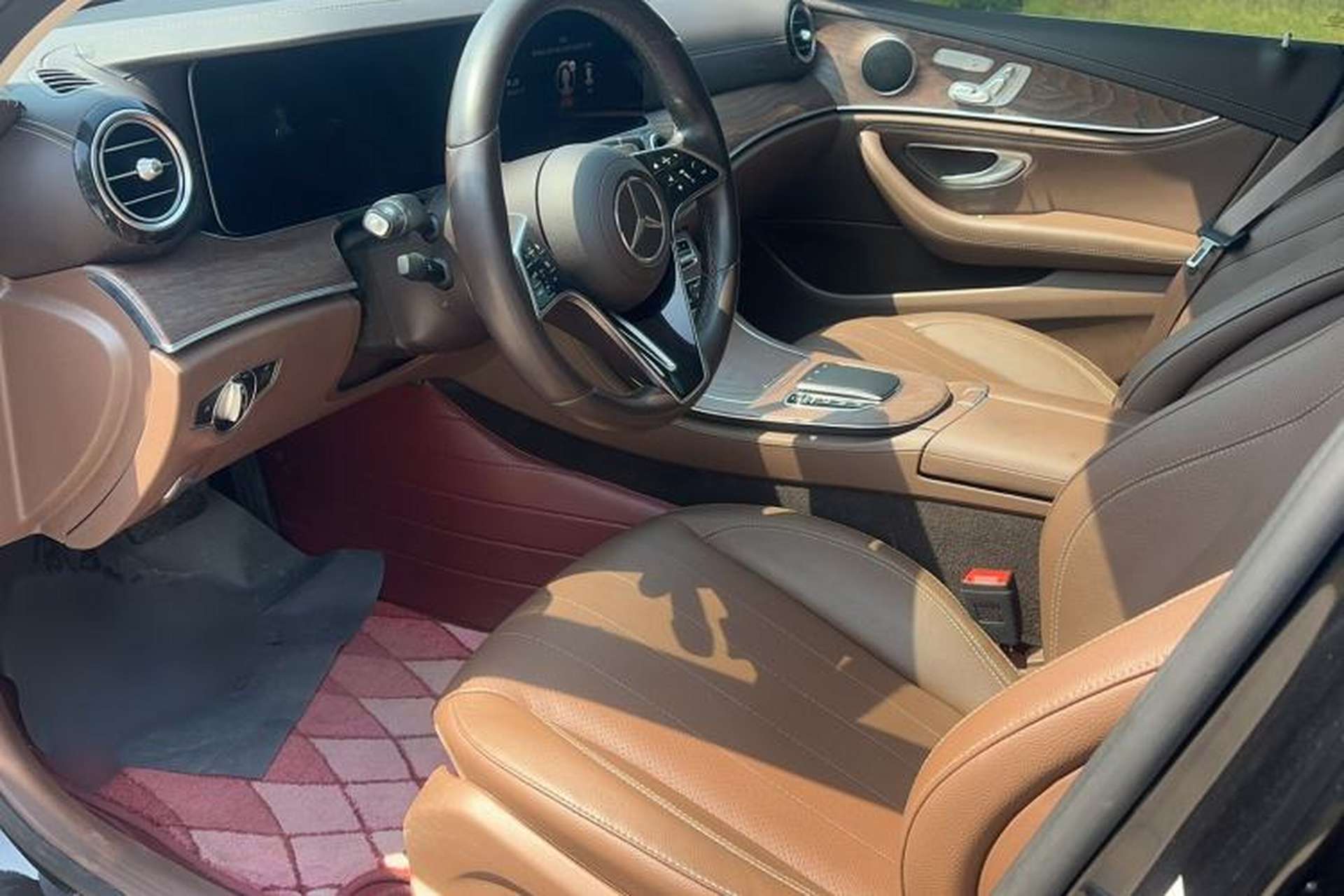 Used Mercedes-Benz E-Class 2023 Updated E 300 L Fashion Edition Interior 2