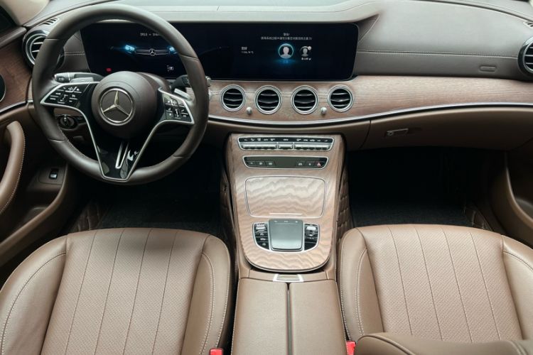 Used Mercedes-Benz E-Class 2023 Updated E 300 L Fashion Edition Interior 2