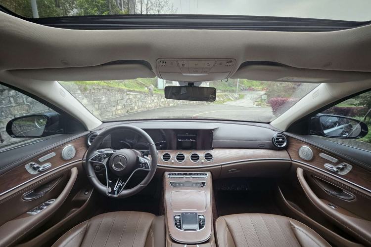 Used Mercedes-Benz E-Class 2023 Updated E 300 L Luxury Edition Interior 3
