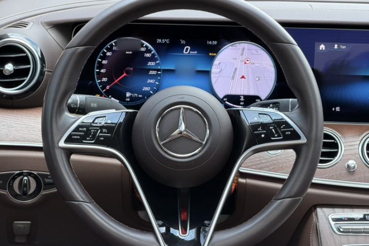 Used Mercedes-Benz E-Class 2023 E 300 L Luxury Model Interior 3
