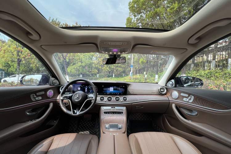 Used Mercedes-Benz E-Class 2023 Updated E 300 L Fashion Edition Interior 3