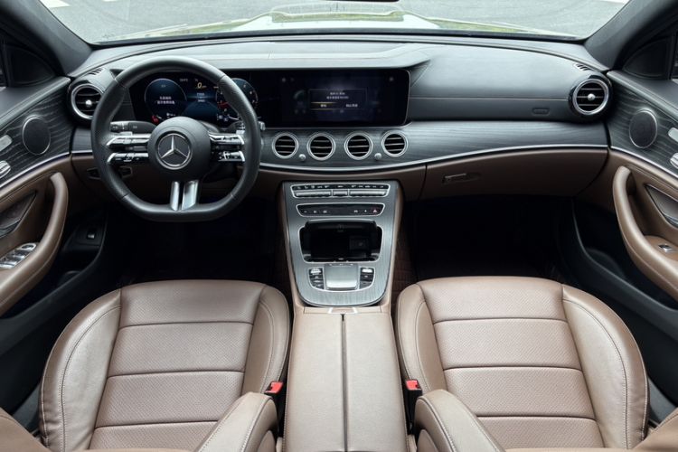 Used Mercedes-Benz E-Class 2023 Restyled E 300 L Sporty and Stylish Edition Interior 3