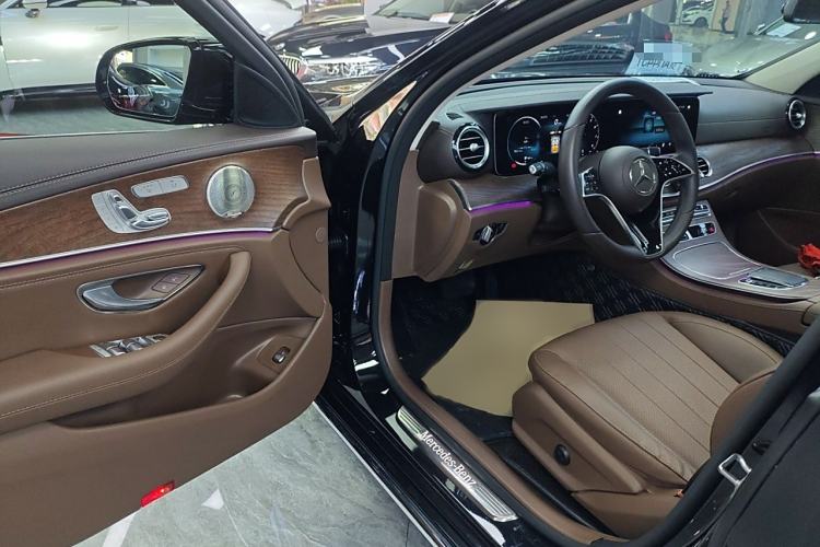 Used Mercedes-Benz E-Class 2023 E 300 L Stylish Model Interior 3